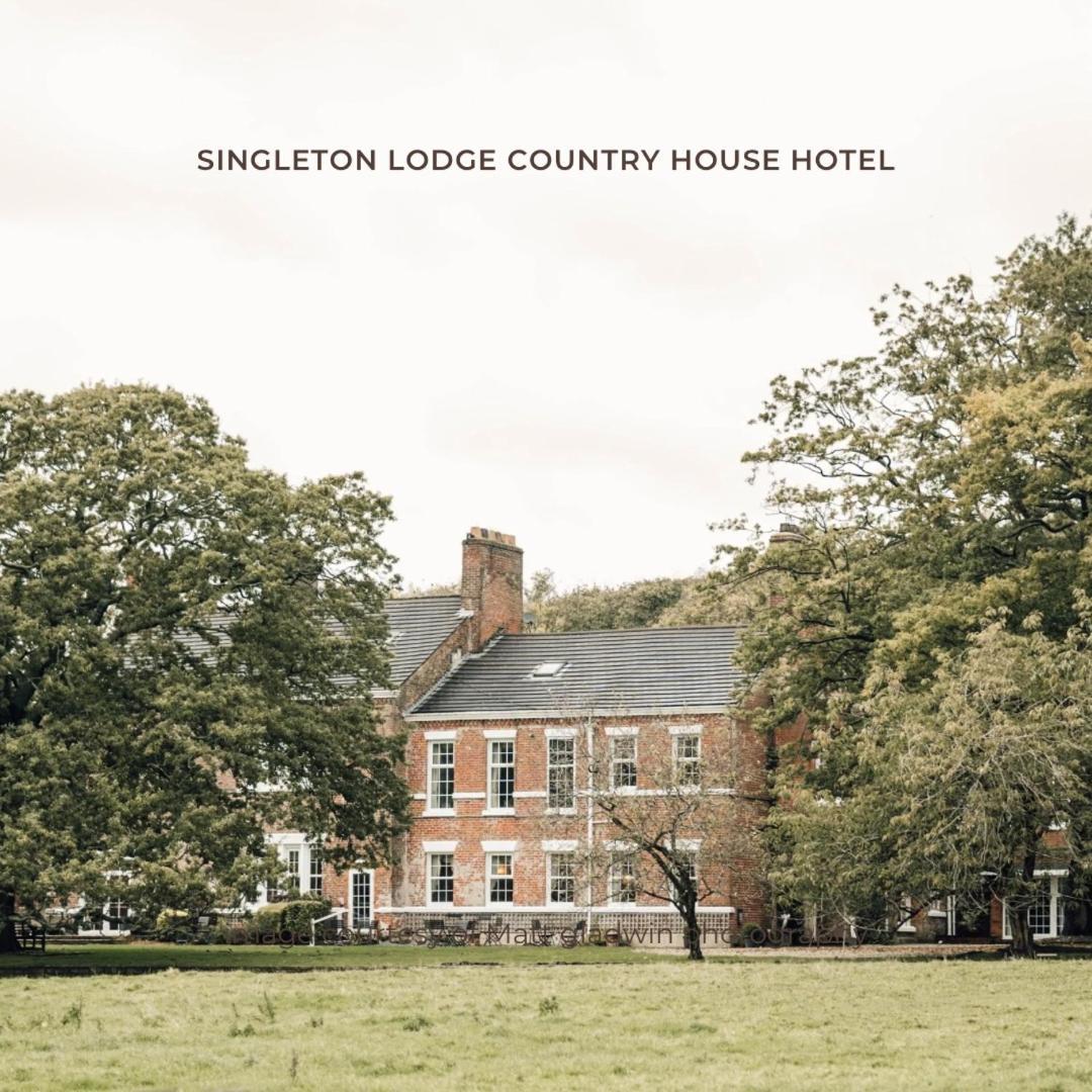 Singleton Lodge Country House Hotel Poulton-le-Fylde Exterior photo